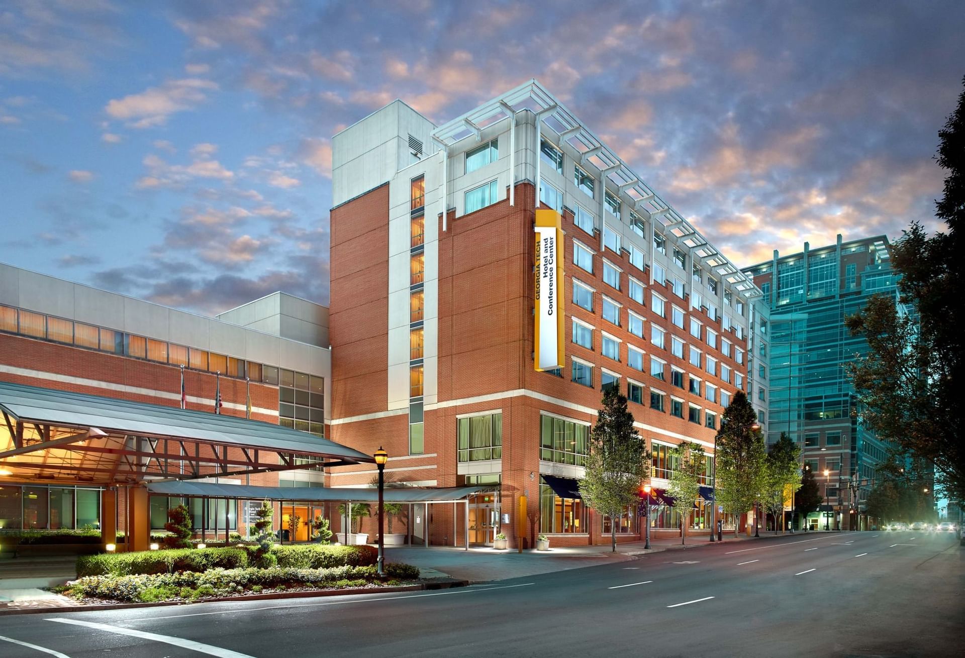 GT Hotel Exterior